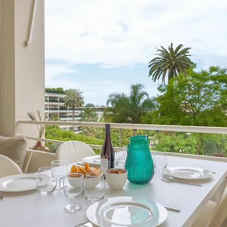 Apartment Alma Gallia 4 Pers *